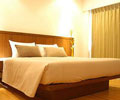 Deluxe Room King - Narai Hotel