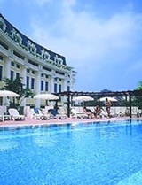 Hilton Opera Hotel Swimming Pool