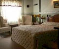 Raffles-Suite- The Bala's Holiday Chalet