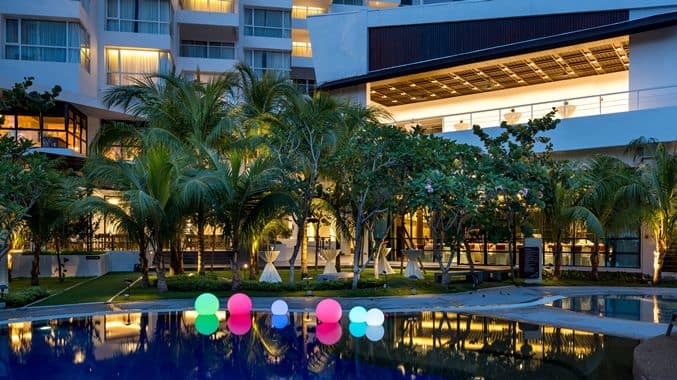 Swimming-Pool - Doubletree By Hilton Penang