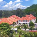 Golden Beach Hotel & Resort